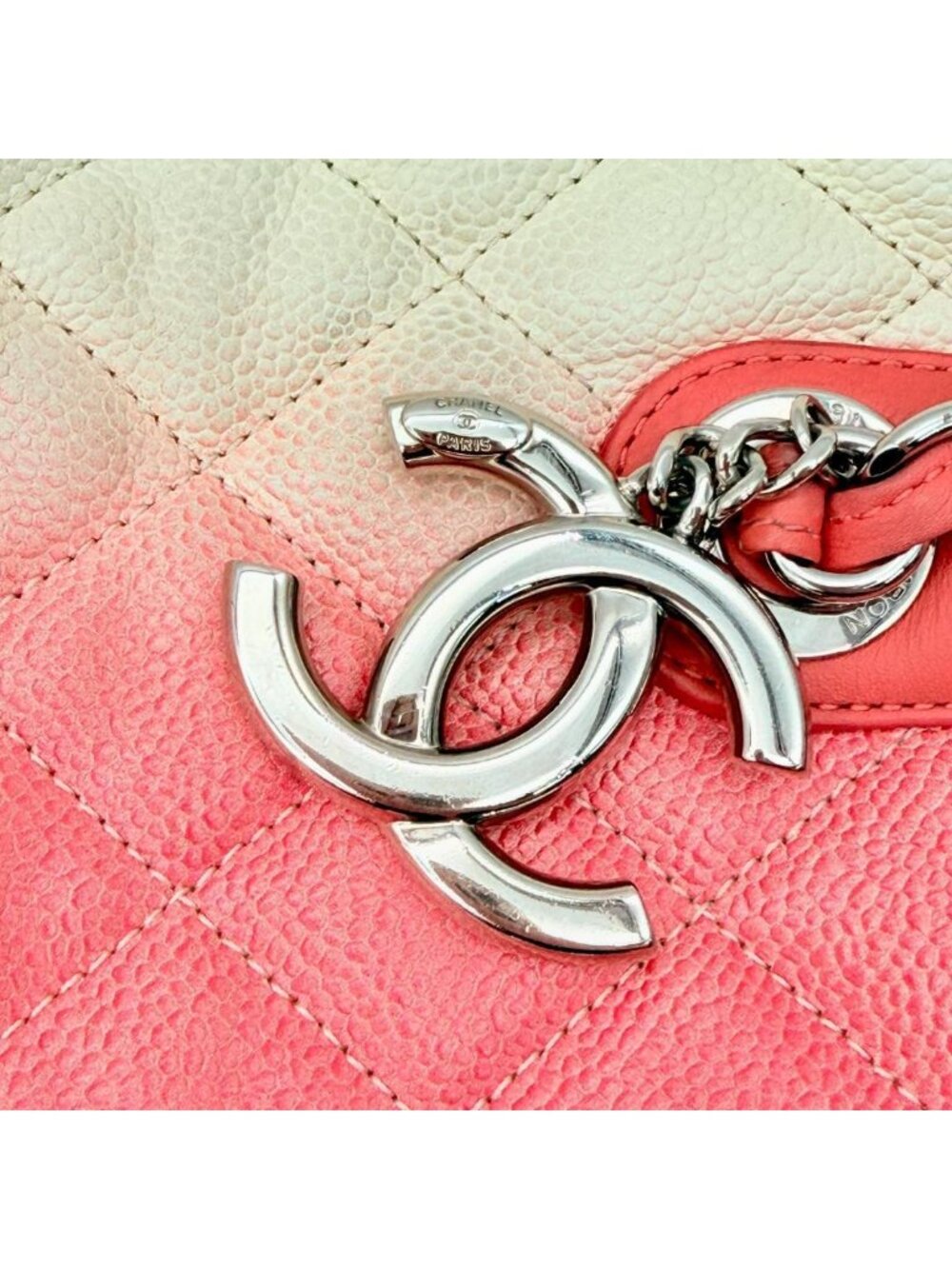 Chanel Gradient Chain Tote - Picture 10 of 15